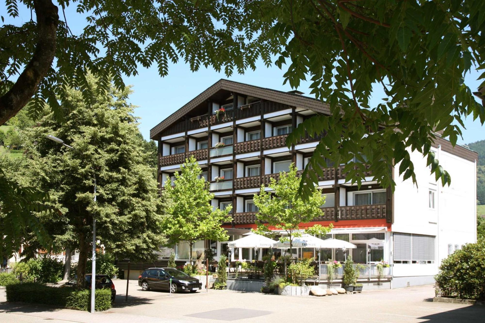 Hotel Pflug Ottenhöfen im Schwarzwald Exterior foto
