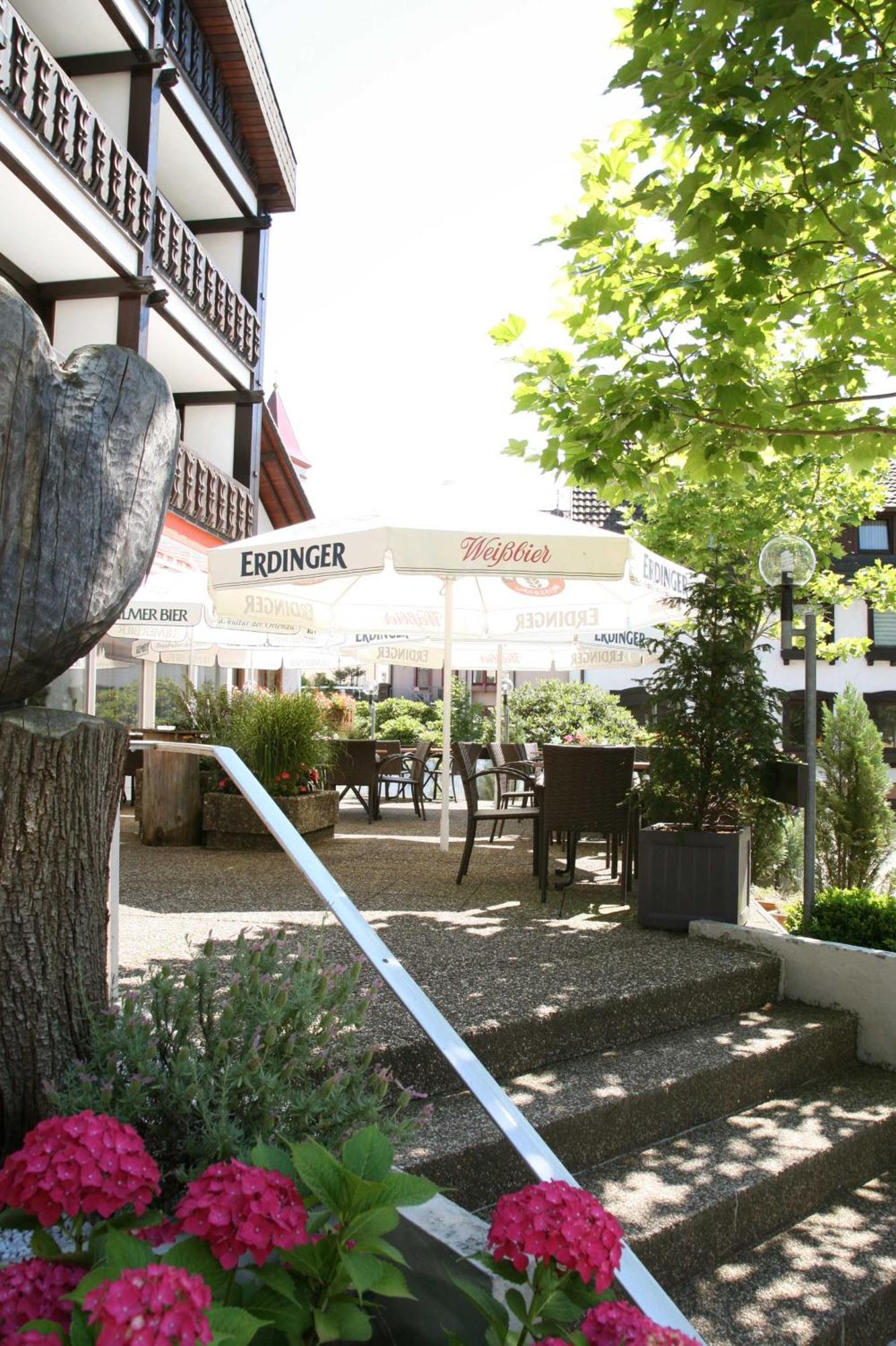 Hotel Pflug Ottenhöfen im Schwarzwald Exterior foto